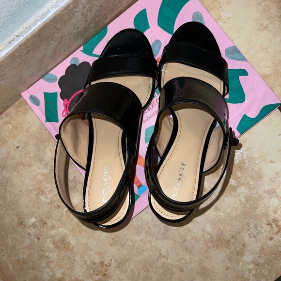Coach heels size 8 woman’s - Picture 3 of 5